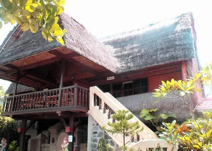 Hotel Anom 2*