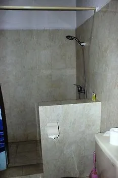 Hotel Anom 2*