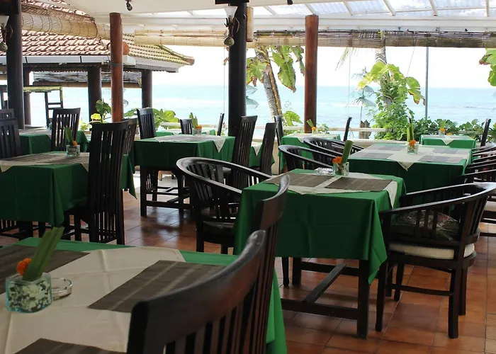 Hotel Anom