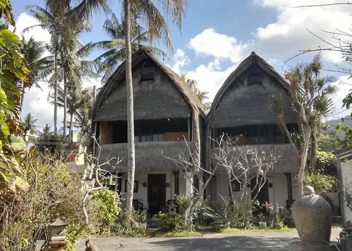 Anom Hotel