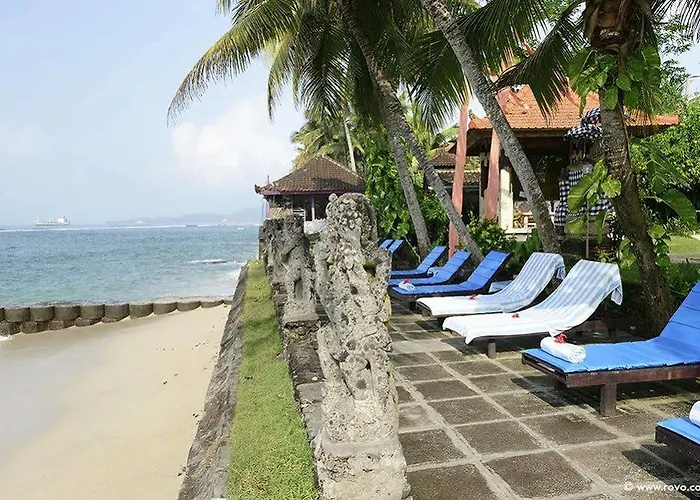 Anom Hotel