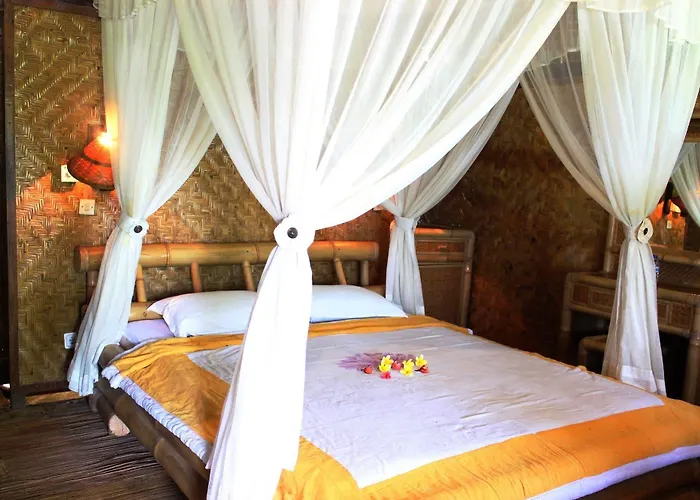 Anom Hotel